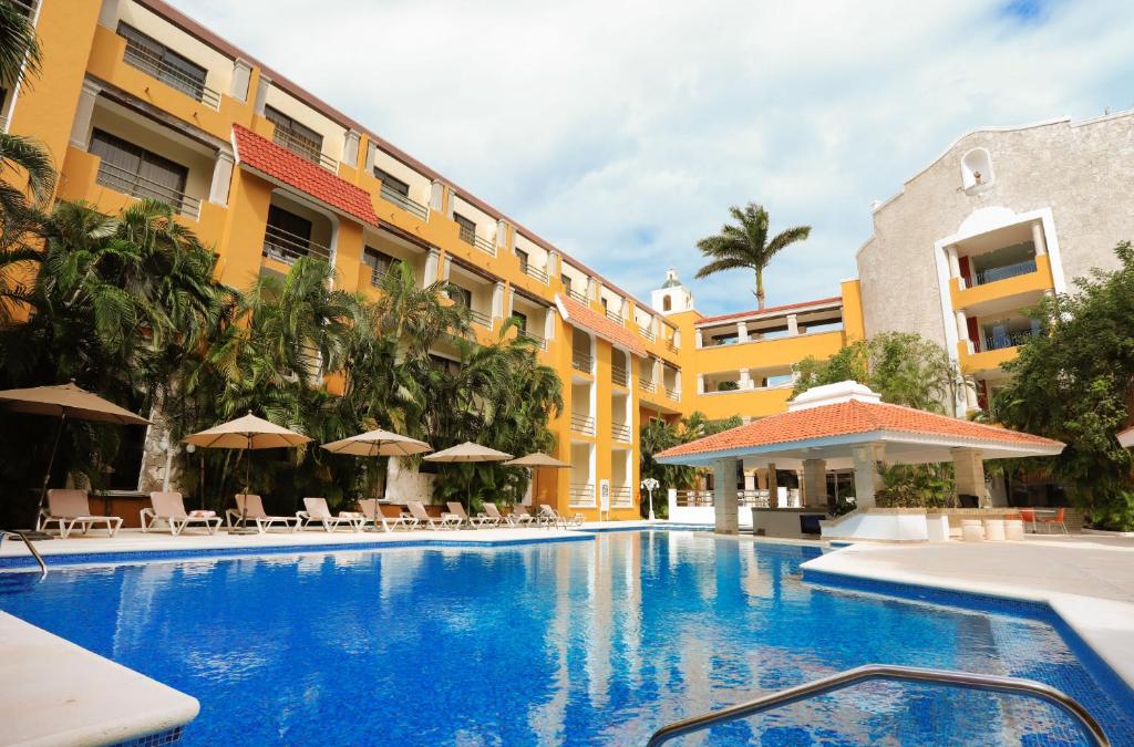 Hotel Adhara Hacienda Cancun